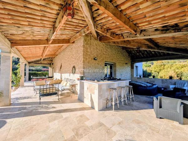 Vente Villa 6 pièces 150 m2 à Salernes