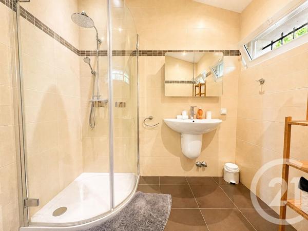 Maison à vendre  6 pièces - 188 m 2   COGOLIN  - 83