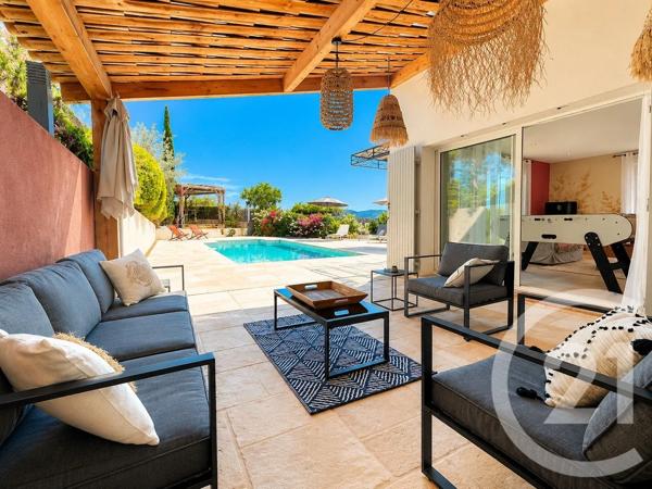 Maison à vendre  6 pièces - 188 m 2   COGOLIN  - 83