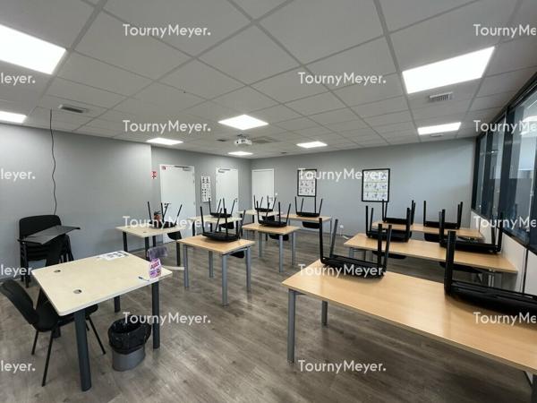 LOCAUX PROFESSIONNELS A VENDRE BEGLES