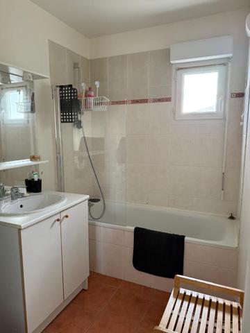 Maison pièces 66.49 m2 - EVREUX