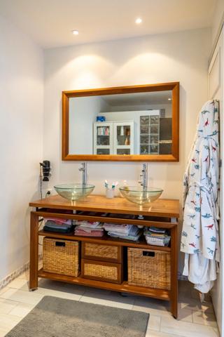 ***VISITE VIRTUELLE DISPONIBLE...SUPER ROUVIÈRE...MARSEILLE 9ᵉ...5 PIÈCES DE 96M²...VUE MER & CALANQUES...13EME ETAGE...TERRASSE & CAVE***