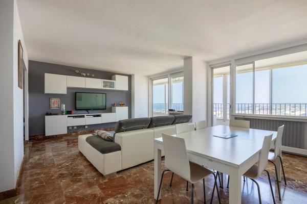 ***VISITE VIRTUELLE DISPONIBLE...SUPER ROUVIÈRE...MARSEILLE 9ᵉ...5 PIÈCES DE 96M²...VUE MER & CALANQUES...13EME ETAGE...TERRASSE & CAVE***