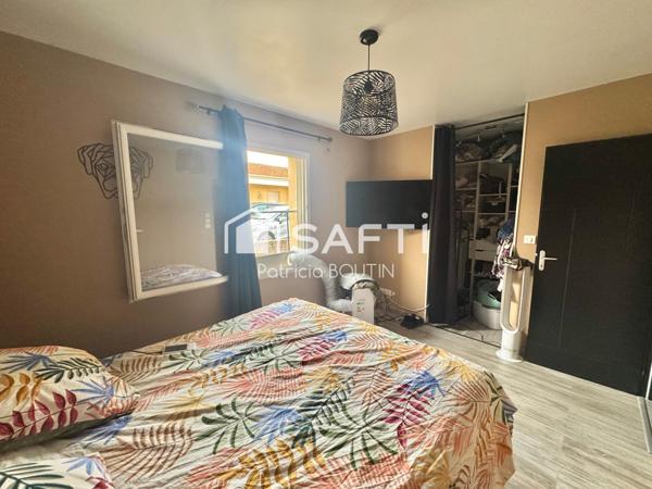 PAVILLON PLAIN PIED 3 CHAMBRES UN BUREAU ET GARAGE A LA CRECHE !