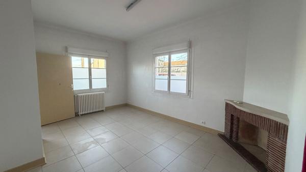 Bureaux à louer de 16,70m² en centre-ville de Talence, proche université et lycées