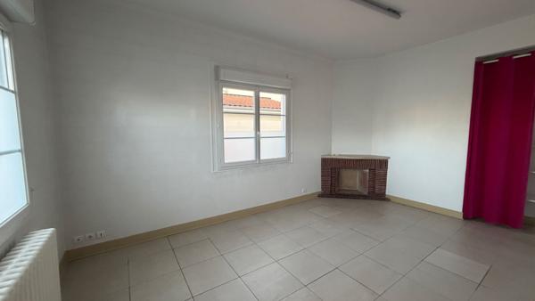 Bureaux à louer de 16,70m² en centre-ville de Talence, proche université et lycées