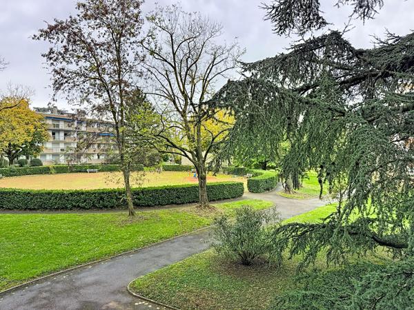 Bron (69500) T4 AVEC BALCON CAVE