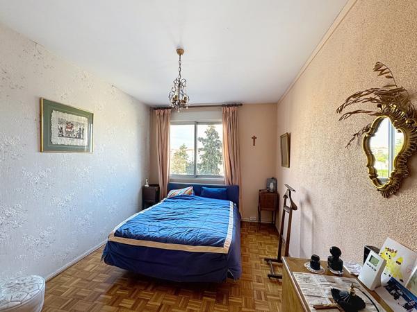 Bron (69500) T4 AVEC BALCON CAVE