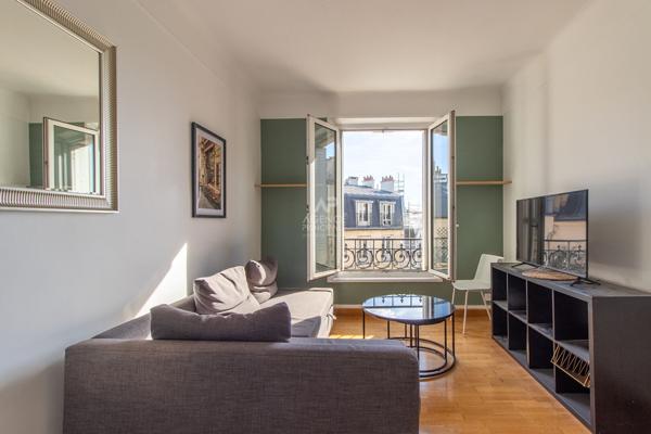PARIS 18EME - EN EXCLUSIVITÉ - RUE DE LIVINGSTONE Loyer 1 750 €/mois charges comprises **  - Référence  6889-NG