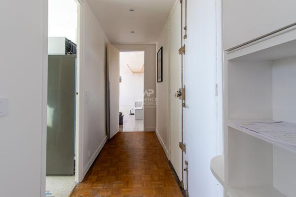 PARIS 18EME - EN EXCLUSIVITÉ - RUE DE LIVINGSTONE Loyer 1 750 €/mois charges comprises **  - Référence  6889-NG