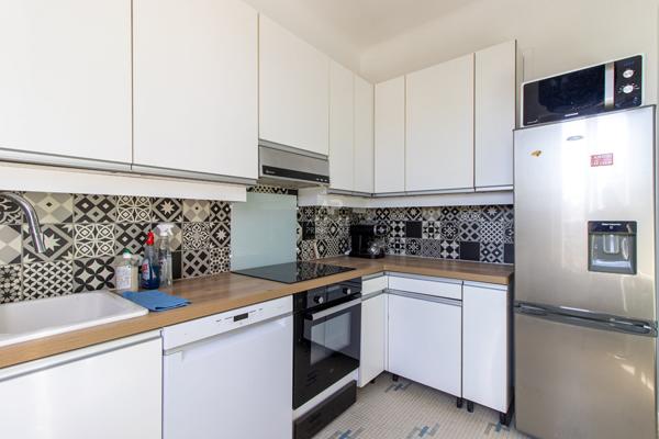 PARIS 18EME - EN EXCLUSIVITÉ - RUE DE LIVINGSTONE Loyer 1 750 €/mois charges comprises **  - Référence  6889-NG
