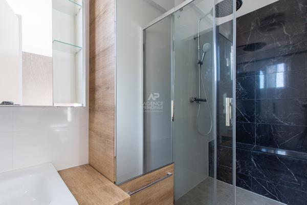 PARIS 18EME - EN EXCLUSIVITÉ - RUE DE LIVINGSTONE Loyer 1 750 €/mois charges comprises **  - Référence  6889-NG
