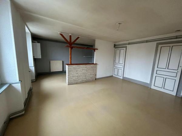Appartement à louer 2 pièces 51.76m² Colombier-Fontaine (25260)