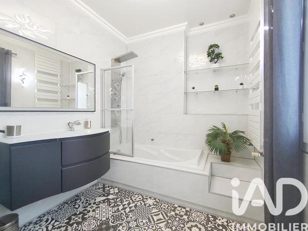 Maison à vendre 8 pièces 193,34 m² Grézieu-la-Varenne