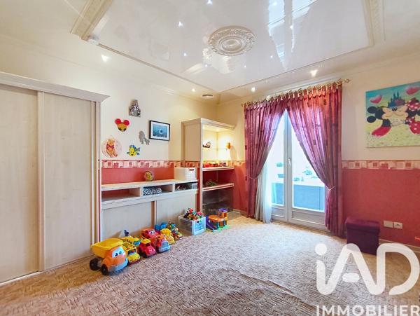 Maison à vendre 8 pièces 193,34 m² Grézieu-la-Varenne
