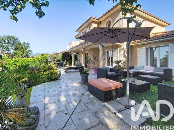 Maison à vendre 8 pièces 193,34 m² Grézieu-la-Varenne
