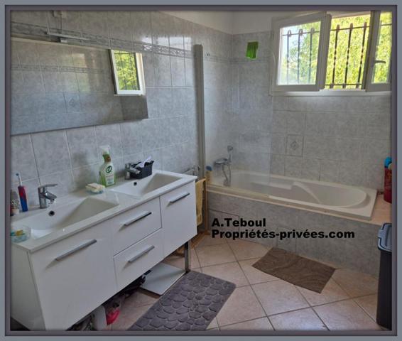 MAISON T6 AVEC JARDIN  DE 150M² , 5 CHAMBRES sur : VILLEURBANNE GRATTE CIEL NORD