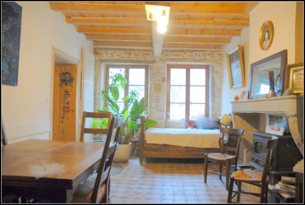Maison à vendre 147m², jardin + dépendances CURIS AU MONT D'OR (69250)