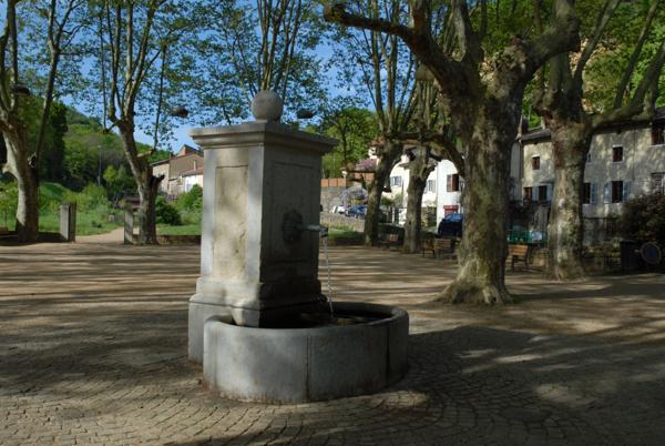 Maison à vendre 147m², jardin + dépendances CURIS AU MONT D'OR (69250)