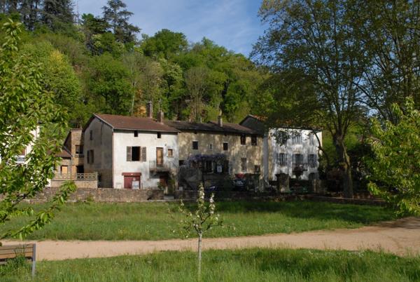 Maison à vendre 147m², jardin + dépendances CURIS AU MONT D'OR (69250)