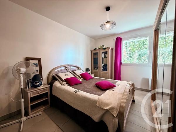 Appartement T3 à vendre  3 pièces - 68 m 2   LUNEL  - 34