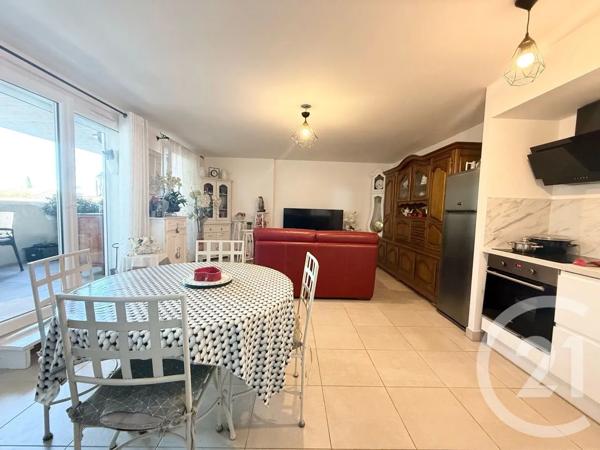 Appartement T3 à vendre  3 pièces - 68 m 2   LUNEL  - 34