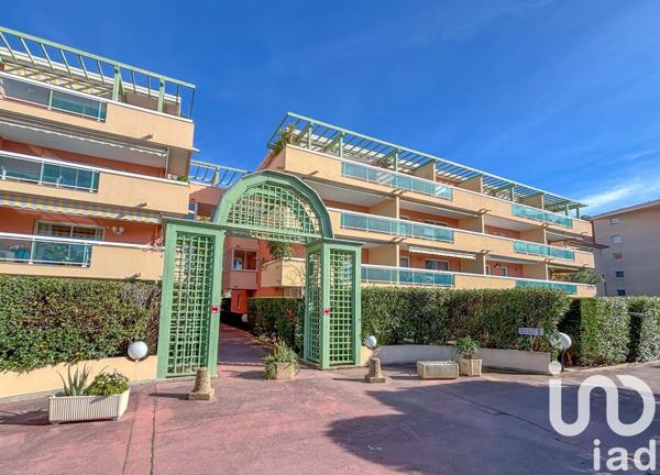 Appartement 4 pièces de 93 m² à Saint-Raphaël (83700)