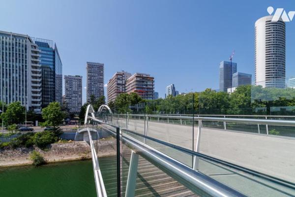 PUTEAUX - VUE SEINE - 4 PIECES 99 m² (LOUE EN BAIL SOCIETE)