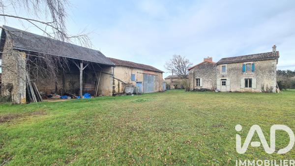 Maison à vendre 4 pièces 200 m² Cherves