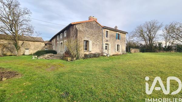 Maison à vendre 4 pièces 200 m² Cherves