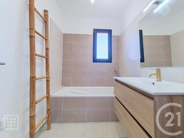 Maison à vendre  5 pièces - 109 m 2   PIA  - 66