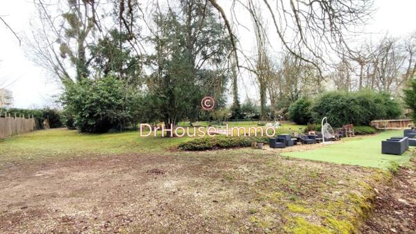 Immeuble à vendre 25 pièces de 1 000 m²