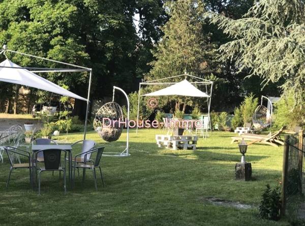 Immeuble à vendre 25 pièces de 1 000 m²