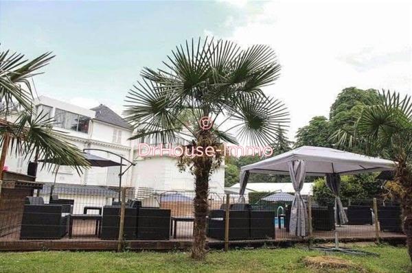 Immeuble à vendre 25 pièces de 1 000 m²