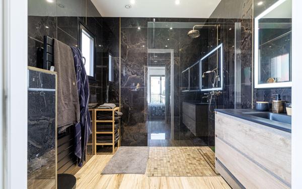 Maison à vendre    5 pièces • 125 m2 Villeneuve-Loubet