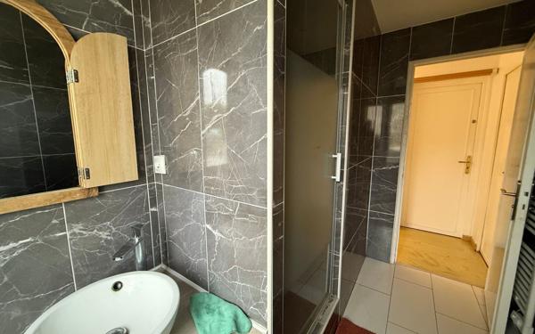 Immeuble à vendre    6 pièces • 121,90 m2 Villeparisis