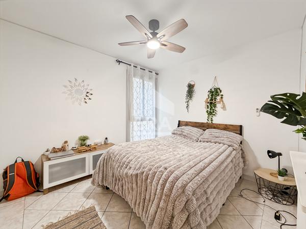 À vendre, Appartement Type 4 de 74 m² avec stationnement + cave + Résidence privée sécurisée avec piscine, 13009 Marseille