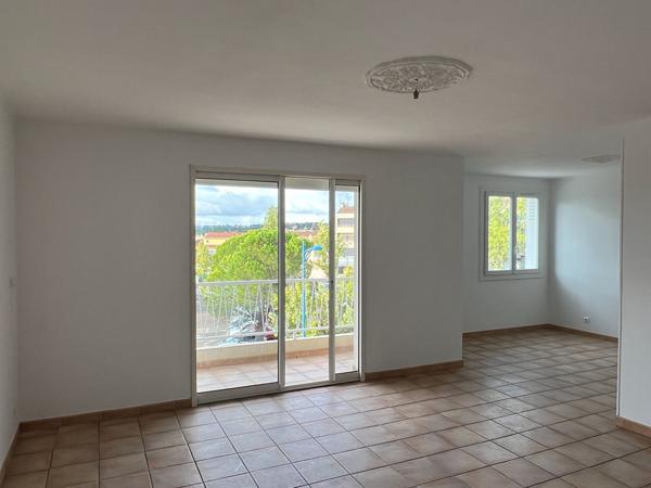 Appartement Manosque 3 pièce(s) 75 m2 chauffage inclus
