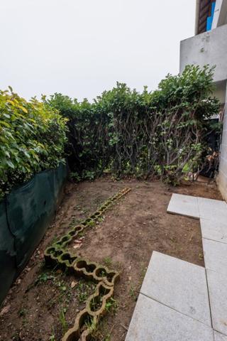 T2 refait à neuf avec extérieur et double parking , secteur recherché