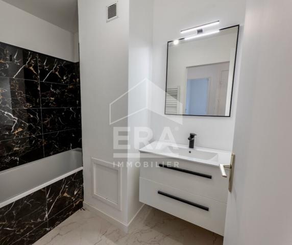 T2 refait à neuf avec extérieur et double parking , secteur recherché