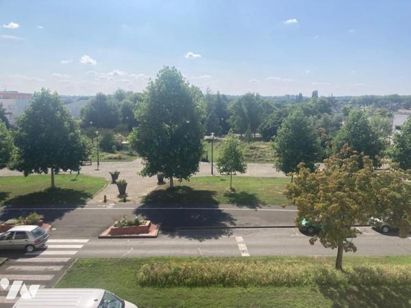 APPARTEMENT T3 COULAINES vue sur parc François Mitterrand