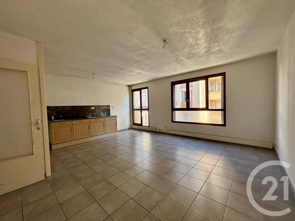 Appartement F3 à vendre  3 pièces - 65 m 2   ST ETIENNE  - 42