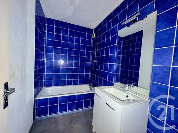 Appartement F3 à vendre  3 pièces - 65 m 2   ST ETIENNE  - 42