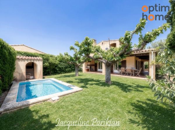 Gardanne secteur Galine -Picon : villa traditionnelle 5 pièces et double garage sur 780m2 de terrain au calme.