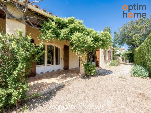 Gardanne secteur Galine -Picon : villa traditionnelle 5 pièces et double garage sur 780m2 de terrain au calme.
