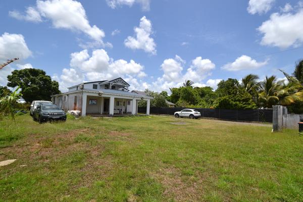 Perrin superbe villa rénovée avec deux logements indépendants sur un terrain de 1 239 m²