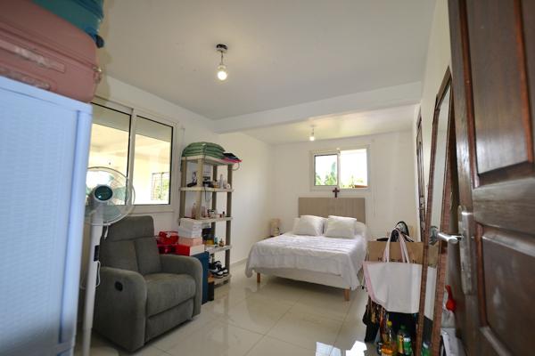 Perrin superbe villa rénovée avec deux logements indépendants sur un terrain de 1 239 m²