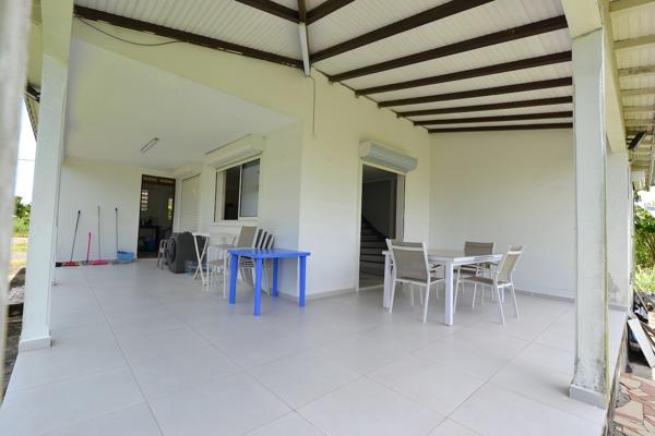 Perrin superbe villa rénovée avec deux logements indépendants sur un terrain de 1 239 m²