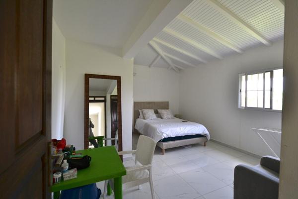 Perrin superbe villa rénovée avec deux logements indépendants sur un terrain de 1 239 m²