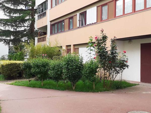 Bel appartement T4 de 89 m2 a Deuil - La - Barre